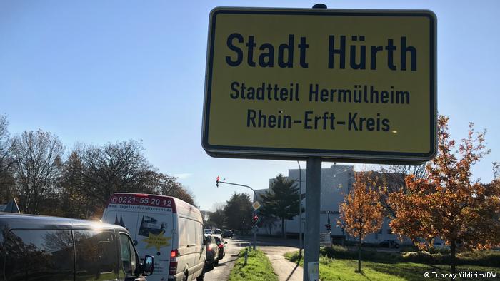 Hürth Köln'e sınırı olan bir kent 